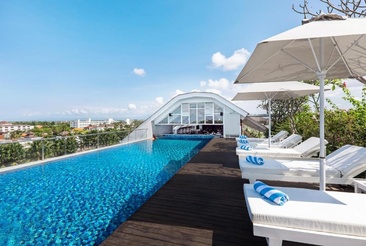Jambuluwuk Oceano Seminyak Bali