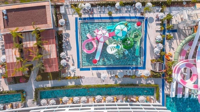 Liu Resort