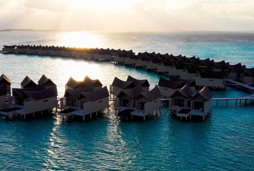 Movenpick Resort Kuredhivaru Maldives