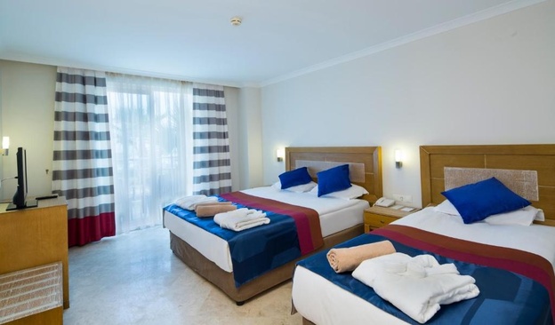 Crystal Boutique Beach Resort 