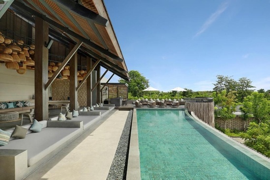 Cross Bali Breakers Resort