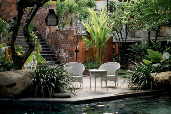 Fourteen Roses Boutique Hotel
