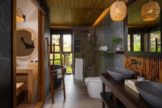 Sinae Phuket Luxury Hotel
