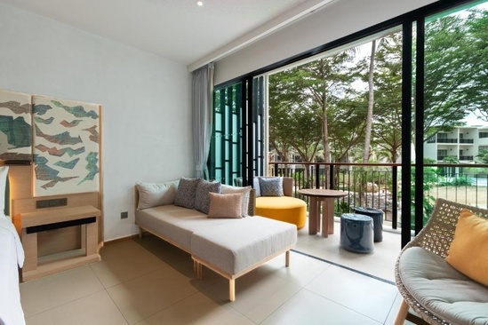 Le Meridien Phuket Mai Khao Beach Resort