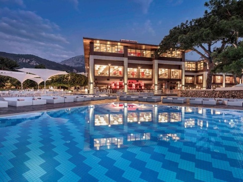 Rixos Sungate - The Land Of Legend Access