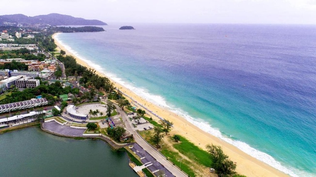 Holiday Inn Resort Phuket Karon Beach (Ex. Destination Karon) (Karon Beach)