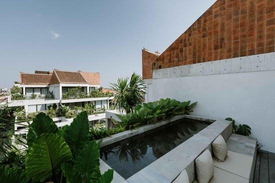 The Komu Bali