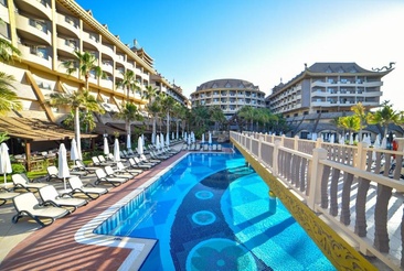 Royal Dragon Hotel