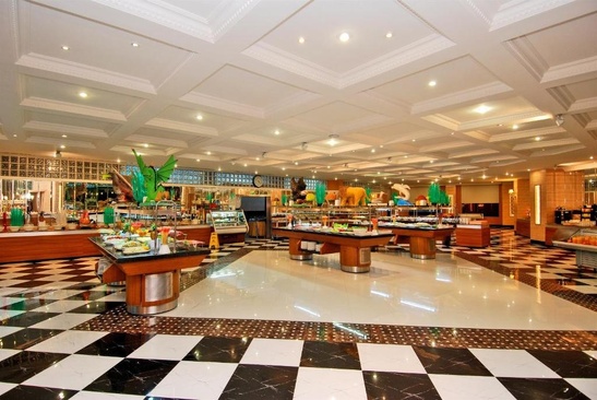 Delphine Deluxe Resort
