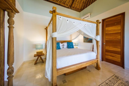 Aquamarine Beach Villas