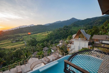 Maha Hills Resort