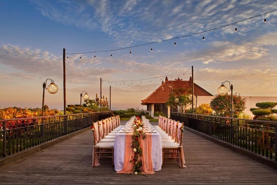 Jambuluwuk Oceano Seminyak Bali