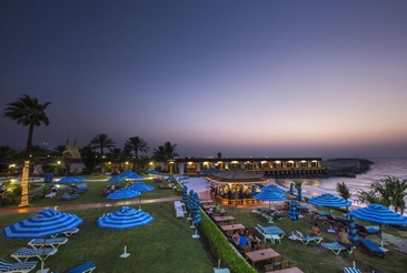 Dubai Marine Beach Resort & Spa