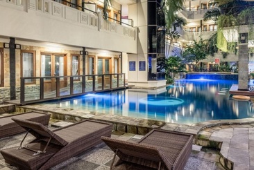 Famous Hotel Kuta