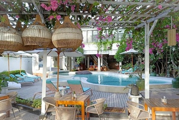 Villa Almarik Resort