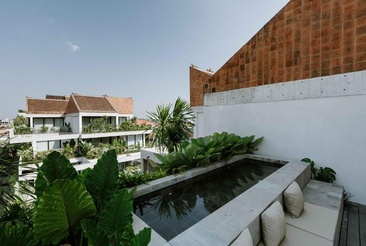 The Komu Bali
