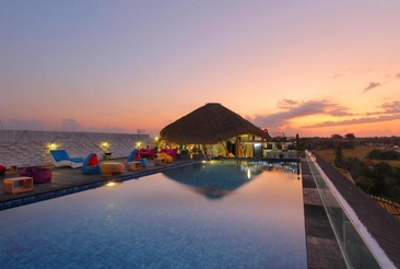 Koa D'Surfer Hotel