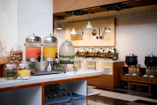 Fourteen Roses Boutique Hotel