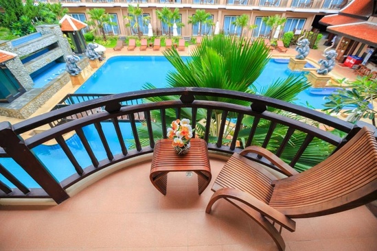 Nipa Resort