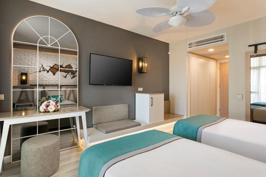 Limak Arcadia Golf Resort