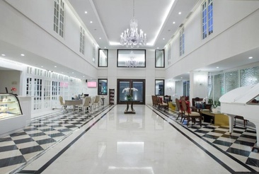 Hotel Santika Seminyak - Bali