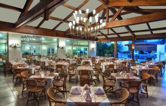 Akka Claros Hotel