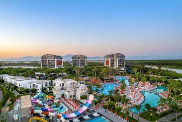Trendy Lara Hotel