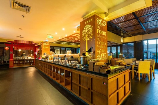 Vouk Hotel & Suites