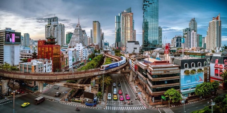 Holiday Inn Bangkok Silom