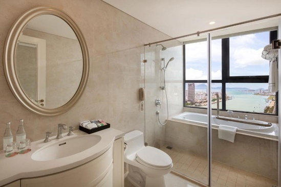 Melia Vinpearl Danang Riverfront