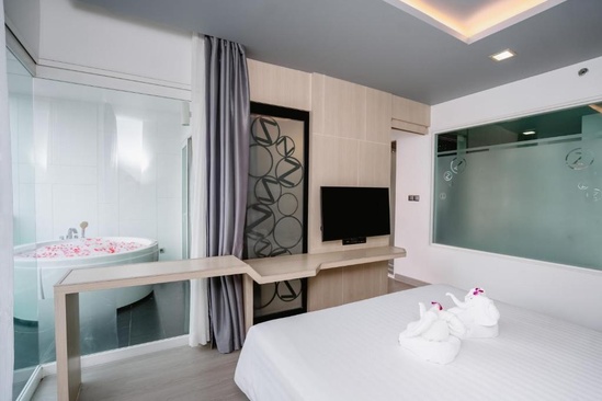 Sleep With Me Hotel