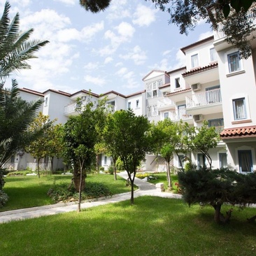 Paloma Marina Suites