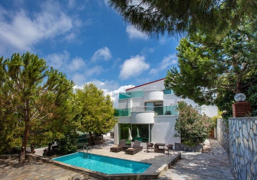 Pine Bay Holiday Resort