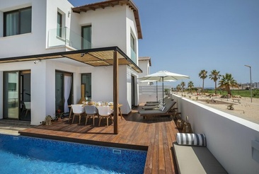 Louis Chris Le Mare Gold Villa