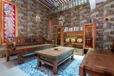 Rhadana Hotel