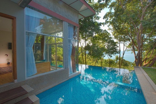 Ambong Pool Villas