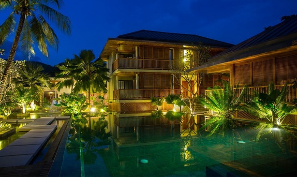 Dhevatara Beach Hotel