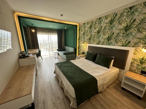L`Oceanica Beach Resort Hotel
