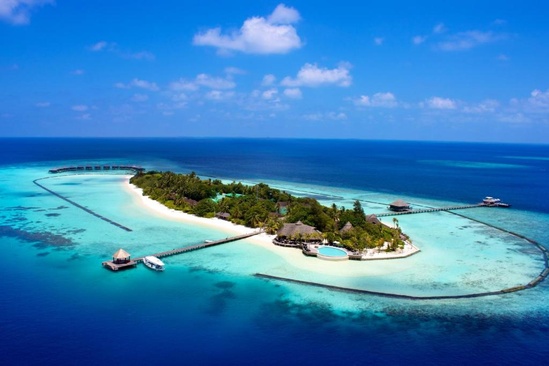 Komandoo Island Resort