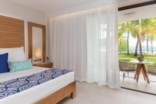 Paradis Beachcomber Golf Resort & Spa