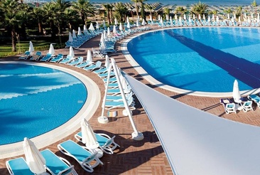 Paloma Oceana Resort