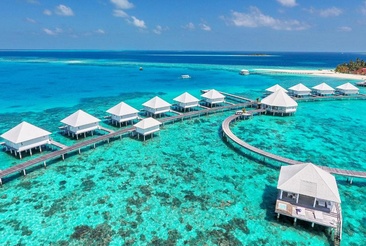 Diamonds Thudufushi Beach & Water Villas