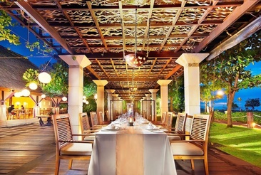 The Sandi Phala Beach Resort And Ma Joly Restaurant