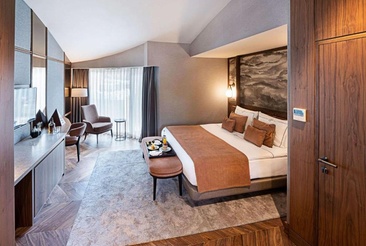 Rixos Sungate