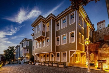 Hagia Sofia Mansions Istanbul, Curio Collection By Hilton