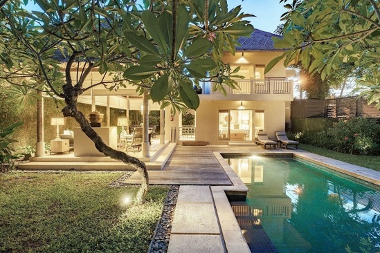 Kayumanis Sanur / Villas & Spa