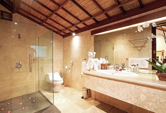Mason Elephant Park & Lodge