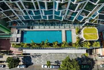 Crowne Plaza Danang Central Hotel (Ex.Bay Capital Danang)