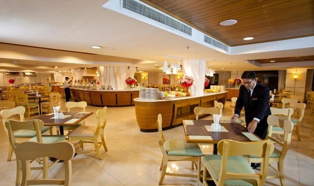 Jomtien Palm Beach Hotel And Resort