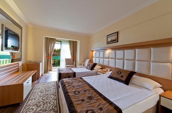 Oz Hotels Incekum Beach Resort